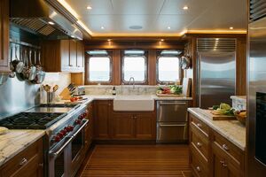 Камбуз в миниатюре: обязательный набор оборудования для небольшого судна